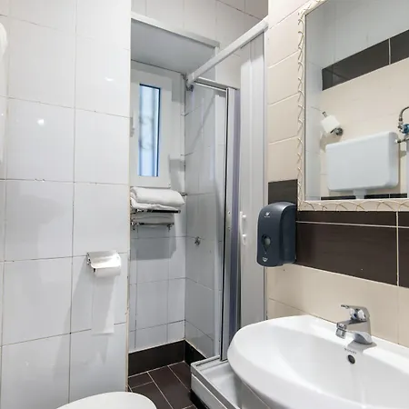 Carolina 348 3* Naples